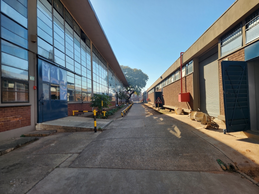 Commercial Property for Sale in Koedoespoort Industrial Gauteng