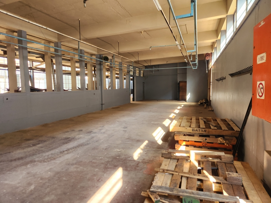 Commercial Property for Sale in Koedoespoort Industrial Gauteng