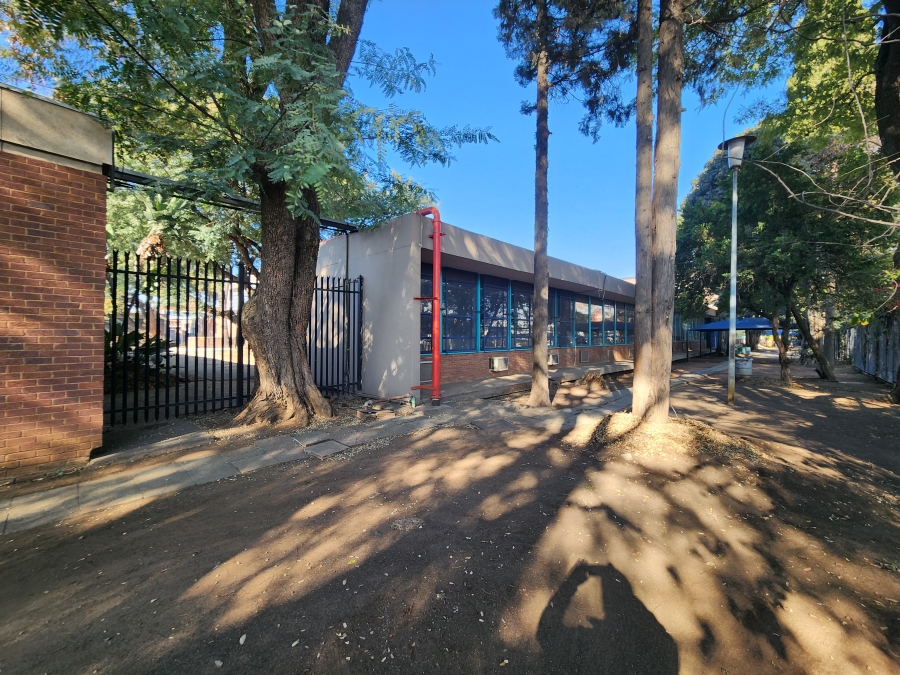 Commercial Property for Sale in Koedoespoort Industrial Gauteng