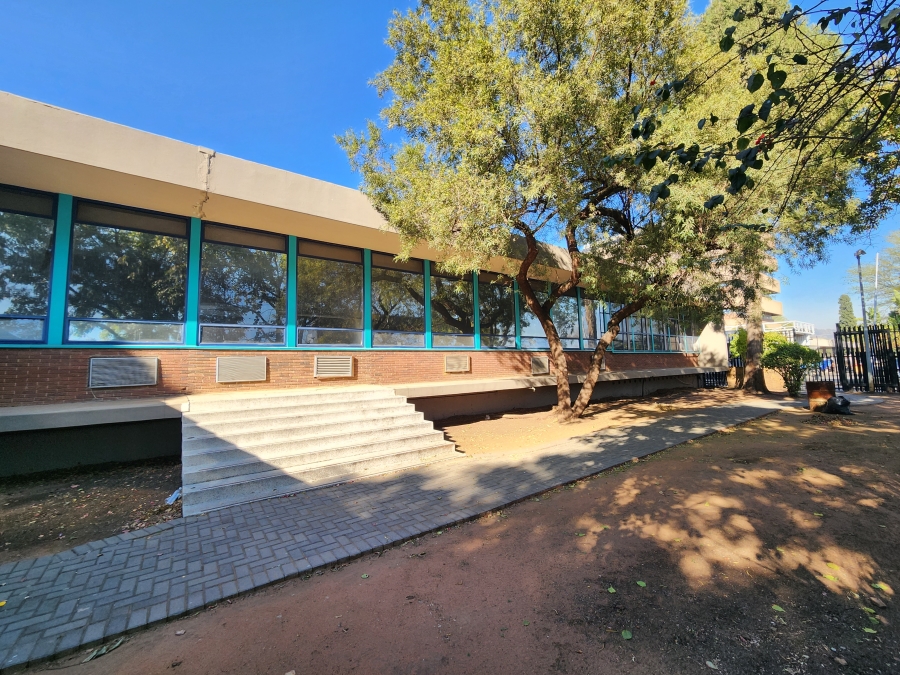 Commercial Property for Sale in Koedoespoort Industrial Gauteng