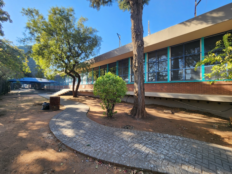 Commercial Property for Sale in Koedoespoort Industrial Gauteng