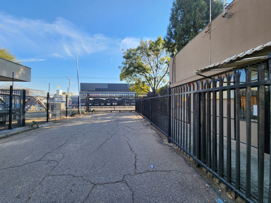 Commercial Property for Sale in Koedoespoort Industrial Gauteng