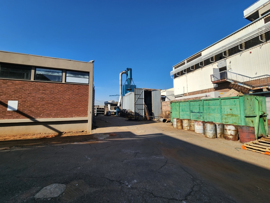 Commercial Property for Sale in Koedoespoort Industrial Gauteng