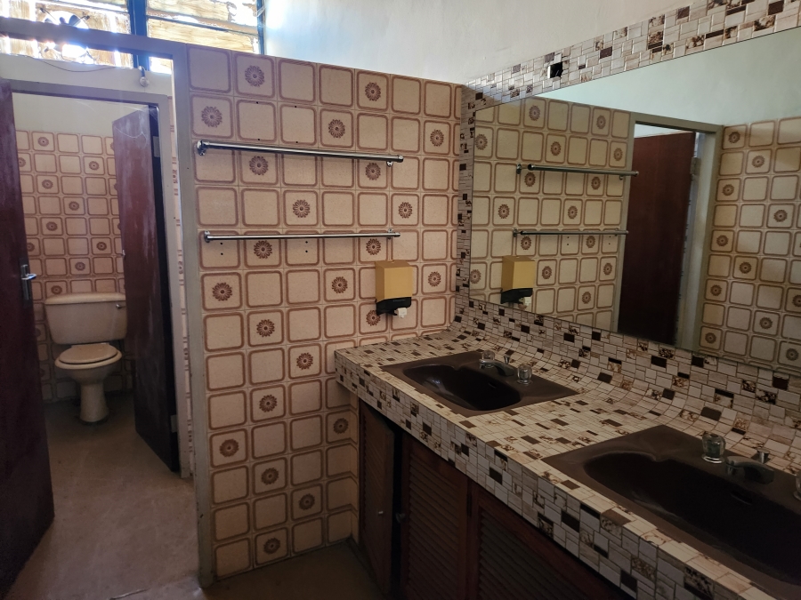 Commercial Property for Sale in Koedoespoort Industrial Gauteng