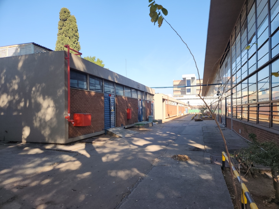Commercial Property for Sale in Koedoespoort Industrial Gauteng