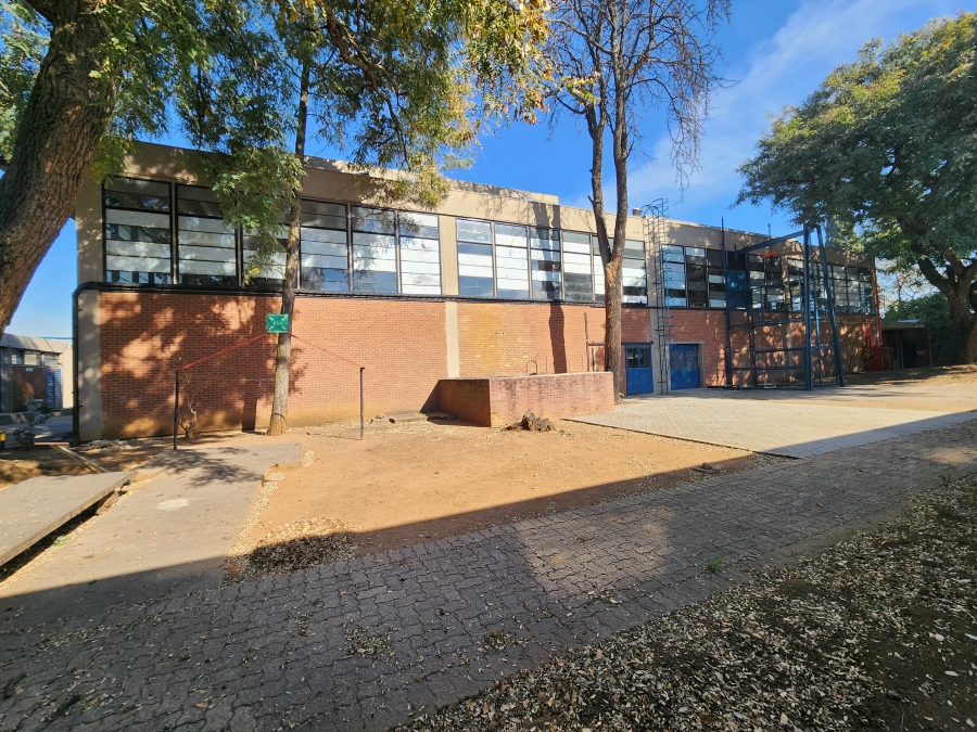 Commercial Property for Sale in Koedoespoort Industrial Gauteng