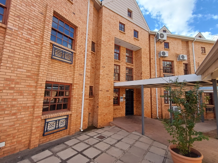 To Let Commercial Property for Rent in Lyttelton Manor Gauteng