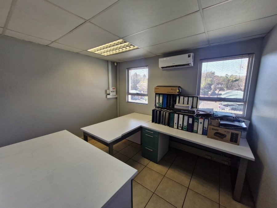 To Let Commercial Property for Rent in Clubview Gauteng