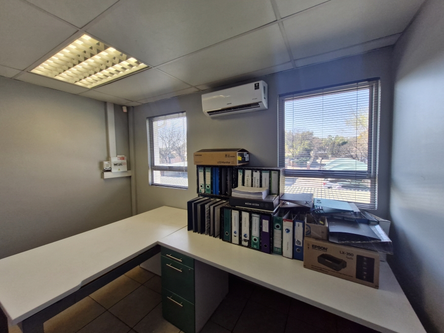 To Let Commercial Property for Rent in Clubview Gauteng