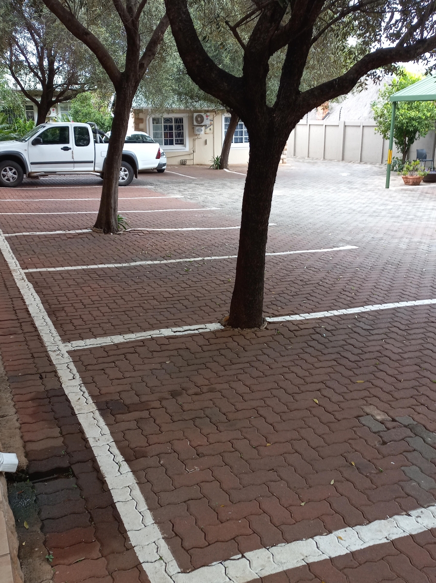 To Let Commercial Property for Rent in Clubview Gauteng