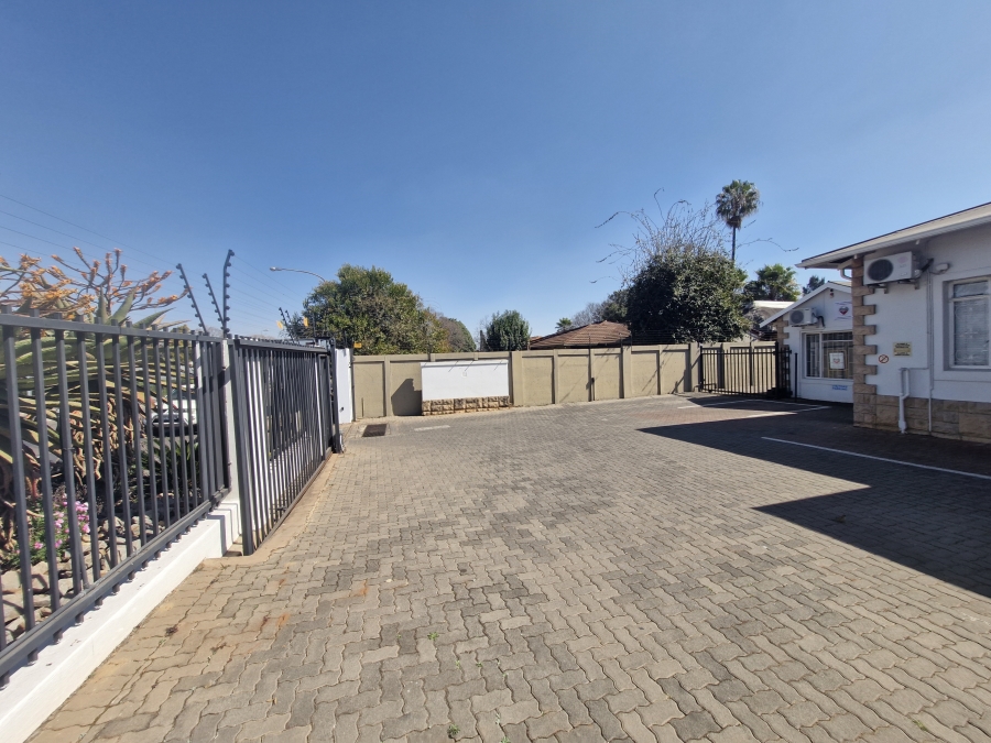 To Let Commercial Property for Rent in Clubview Gauteng