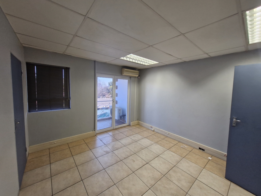 To Let Commercial Property for Rent in Clubview Gauteng