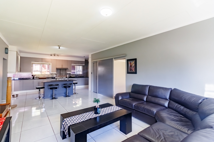 3 Bedroom Property for Sale in Vorna Valley Gauteng