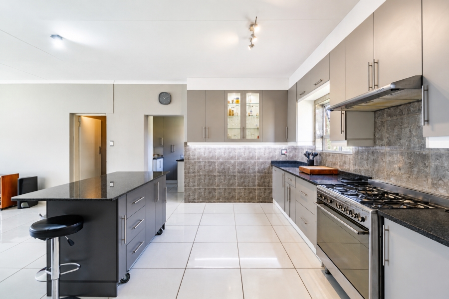 3 Bedroom Property for Sale in Vorna Valley Gauteng