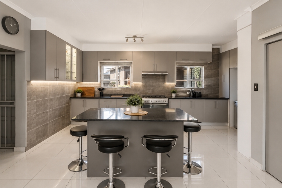 3 Bedroom Property for Sale in Vorna Valley Gauteng