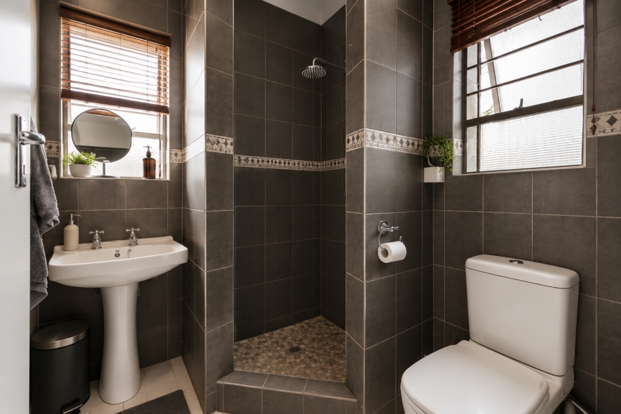 3 Bedroom Property for Sale in Vorna Valley Gauteng