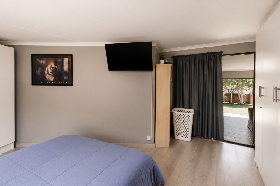 3 Bedroom Property for Sale in Vorna Valley Gauteng