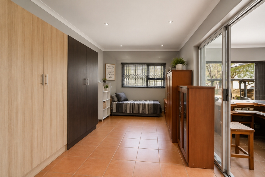 3 Bedroom Property for Sale in Vorna Valley Gauteng