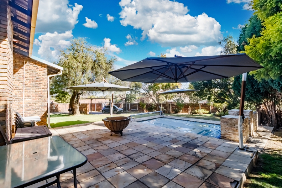 3 Bedroom Property for Sale in Vorna Valley Gauteng
