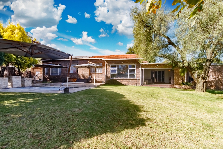 3 Bedroom Property for Sale in Vorna Valley Gauteng
