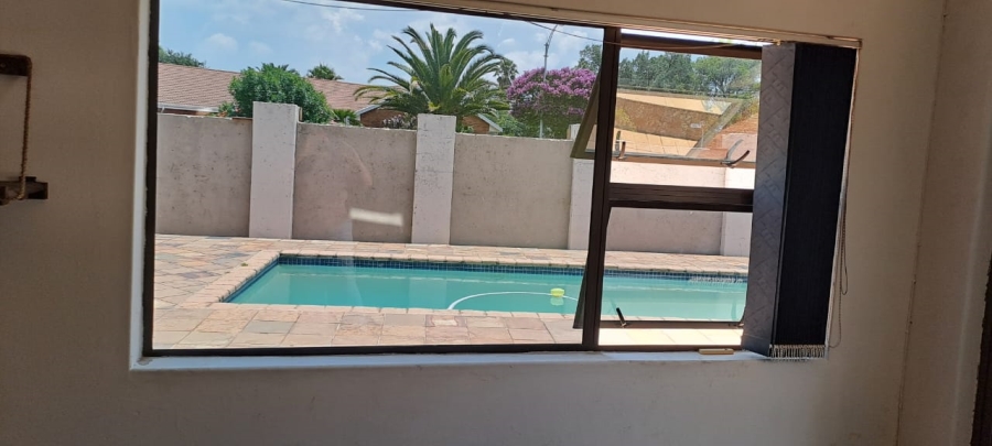 5 Bedroom Property for Sale in Ferryvale Gauteng
