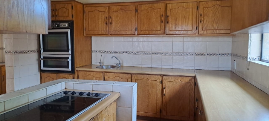5 Bedroom Property for Sale in Ferryvale Gauteng