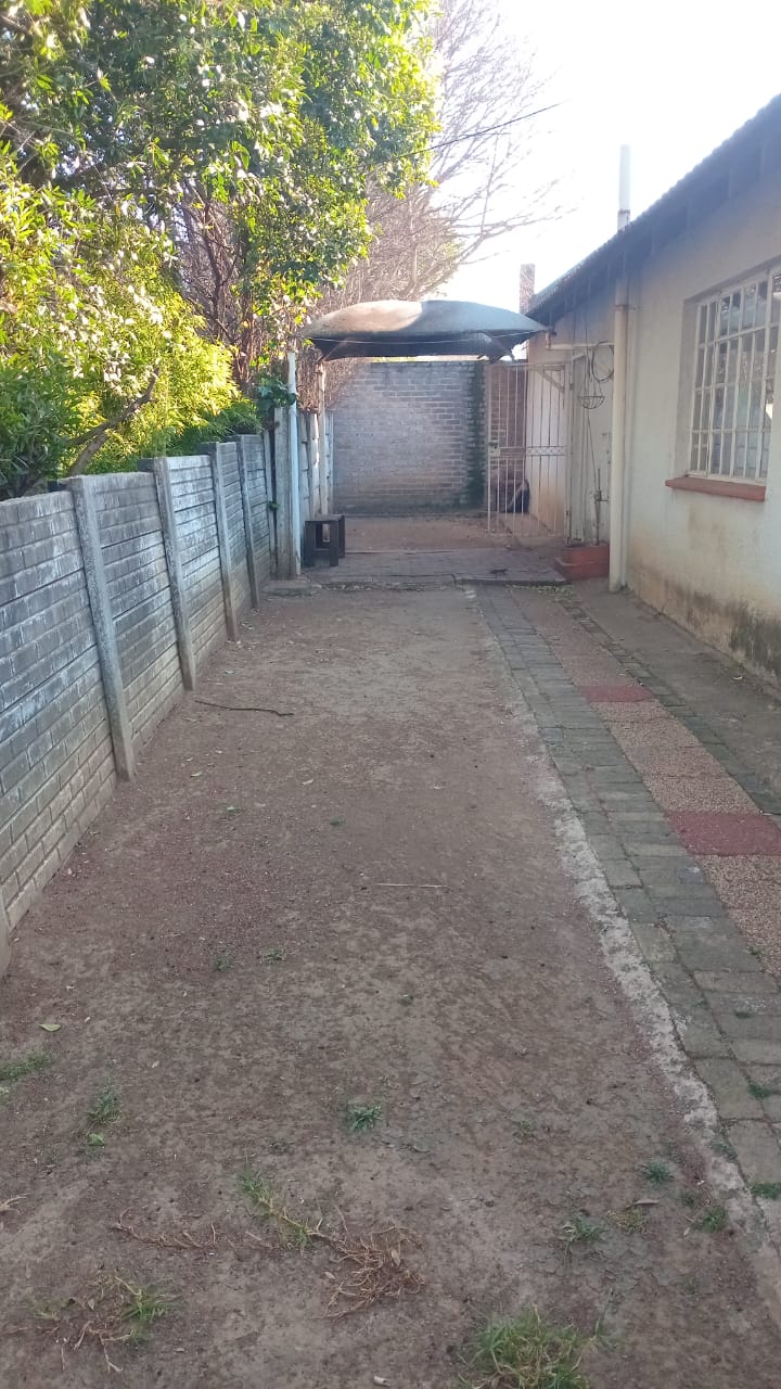 To Let 2 Bedroom Property for Rent in Meadowbrook Gauteng