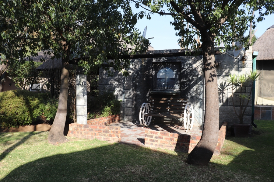 13 Bedroom Property for Sale in Mooilande Gauteng