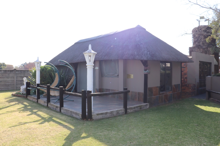 13 Bedroom Property for Sale in Mooilande Gauteng