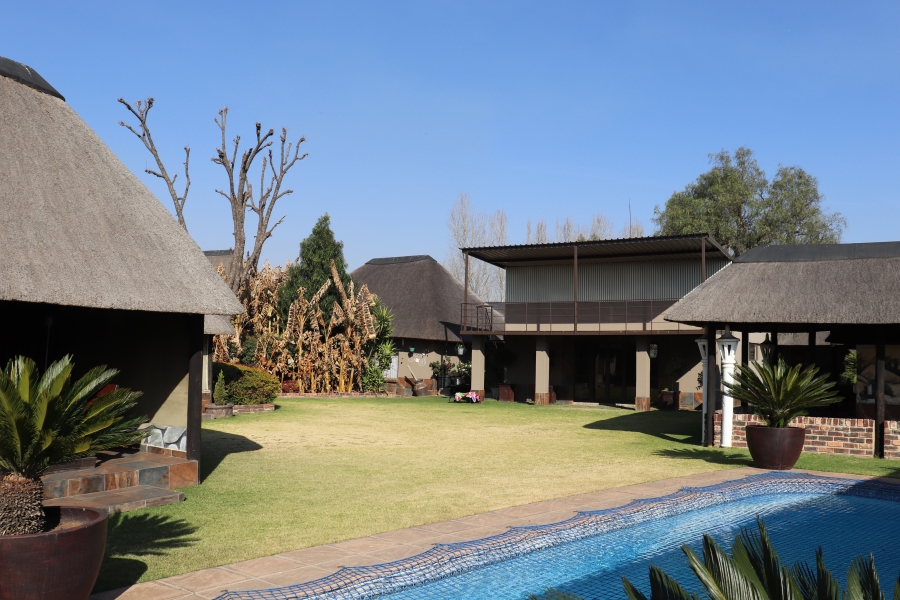 13 Bedroom Property for Sale in Mooilande Gauteng