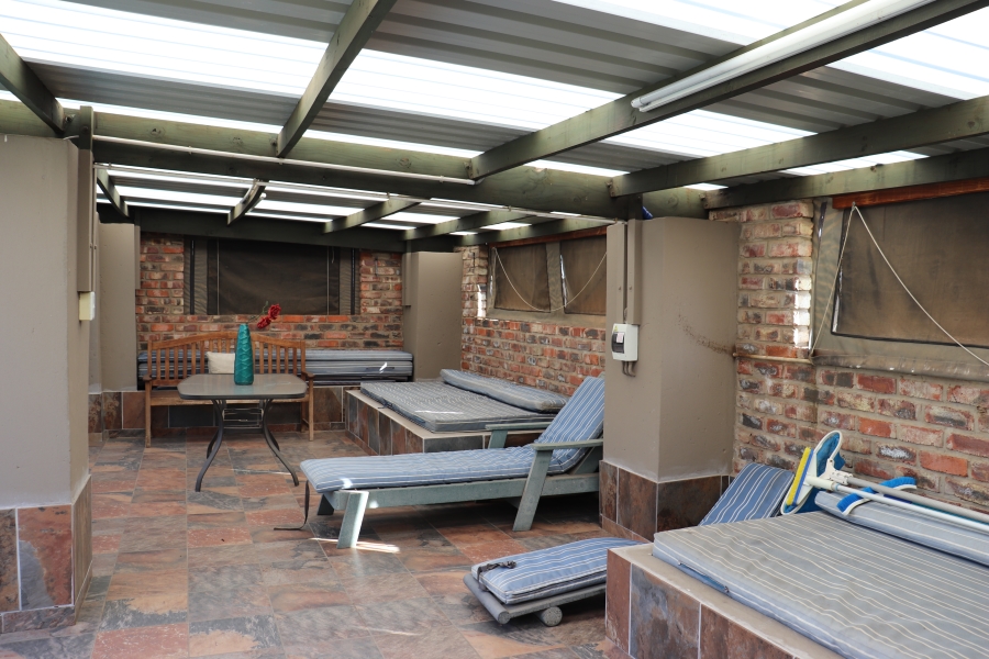13 Bedroom Property for Sale in Mooilande Gauteng