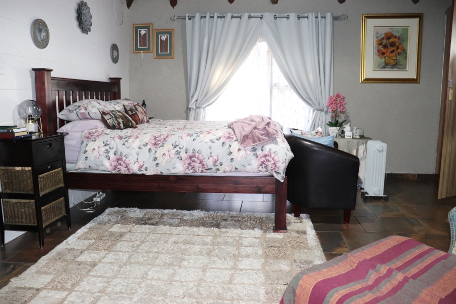 13 Bedroom Property for Sale in Mooilande Gauteng