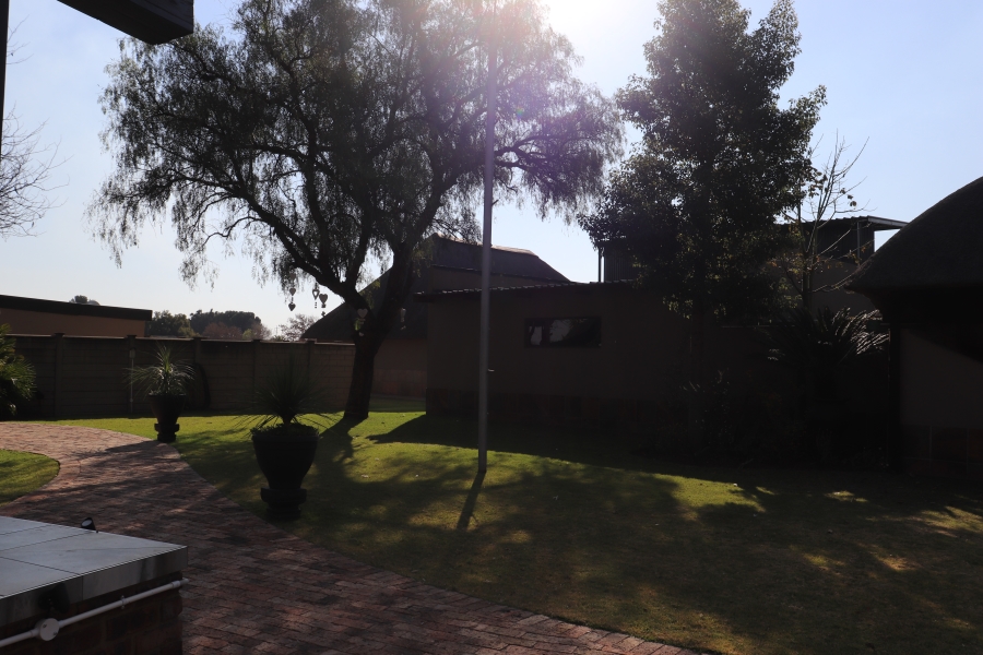13 Bedroom Property for Sale in Mooilande Gauteng
