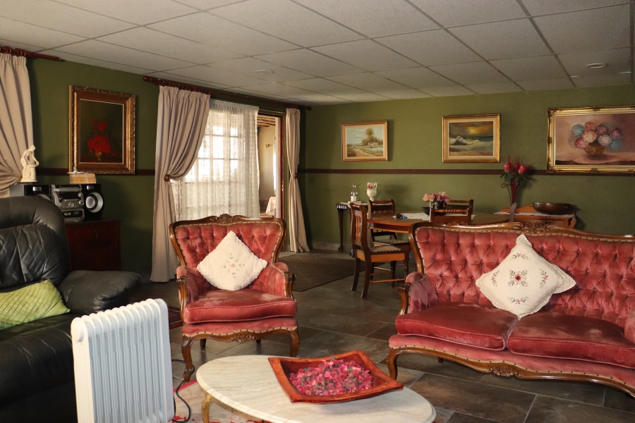 13 Bedroom Property for Sale in Mooilande Gauteng