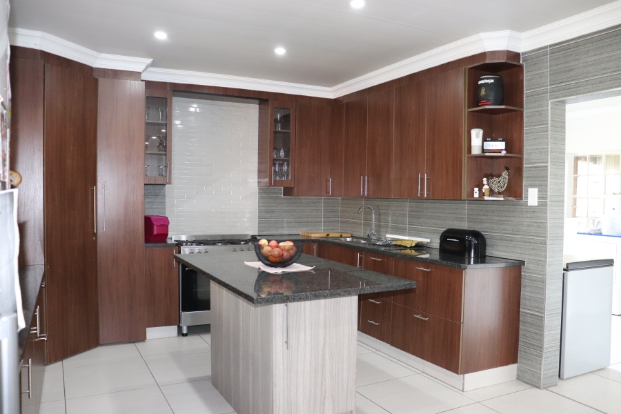 13 Bedroom Property for Sale in Mooilande Gauteng