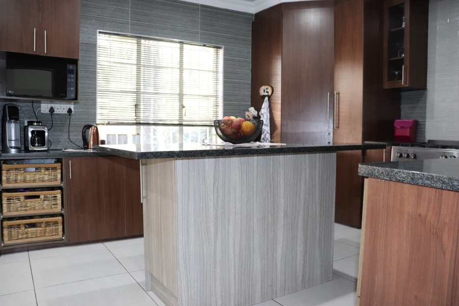 13 Bedroom Property for Sale in Mooilande Gauteng