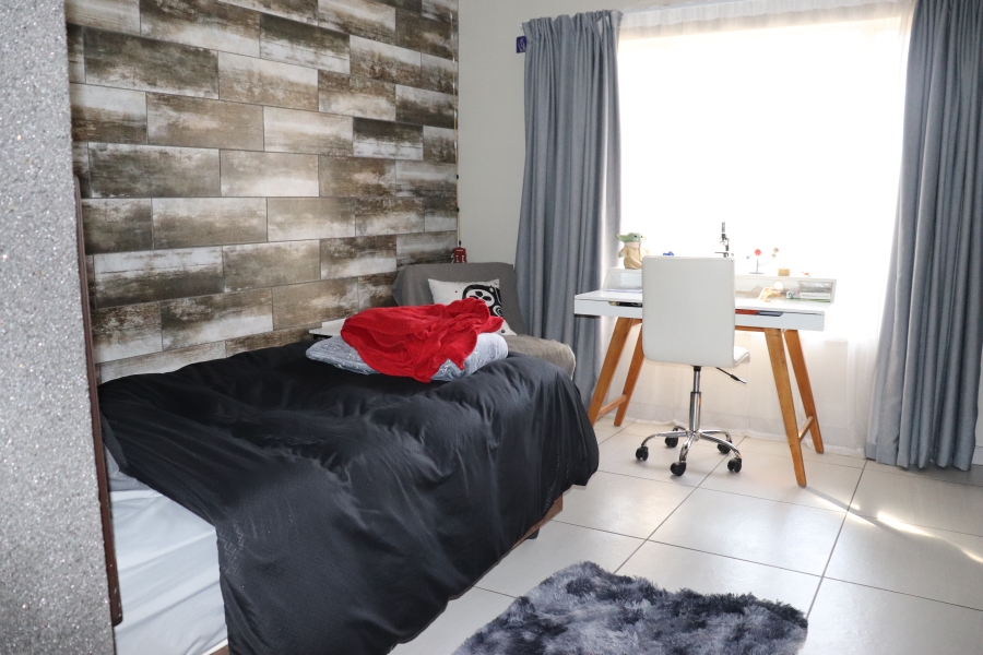 13 Bedroom Property for Sale in Mooilande Gauteng