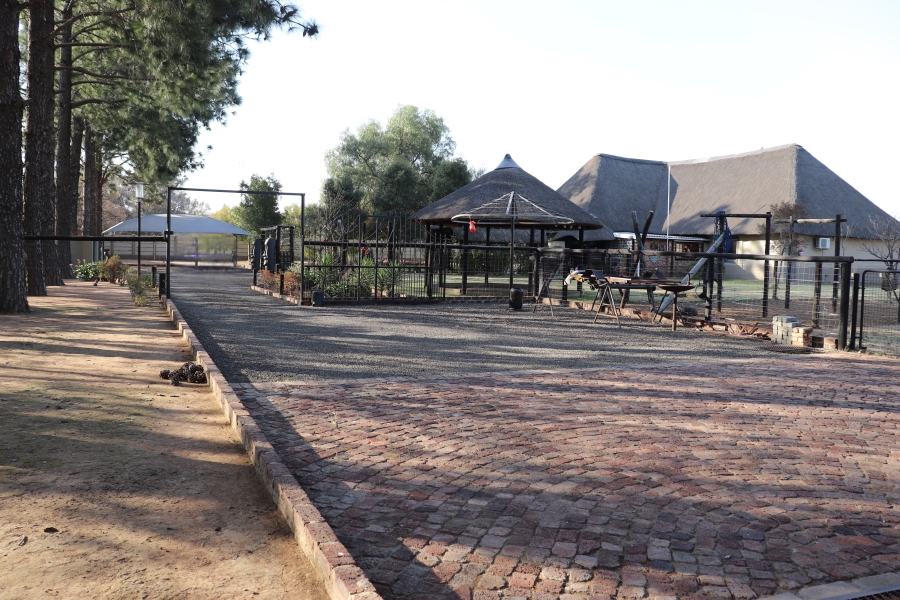 13 Bedroom Property for Sale in Mooilande Gauteng