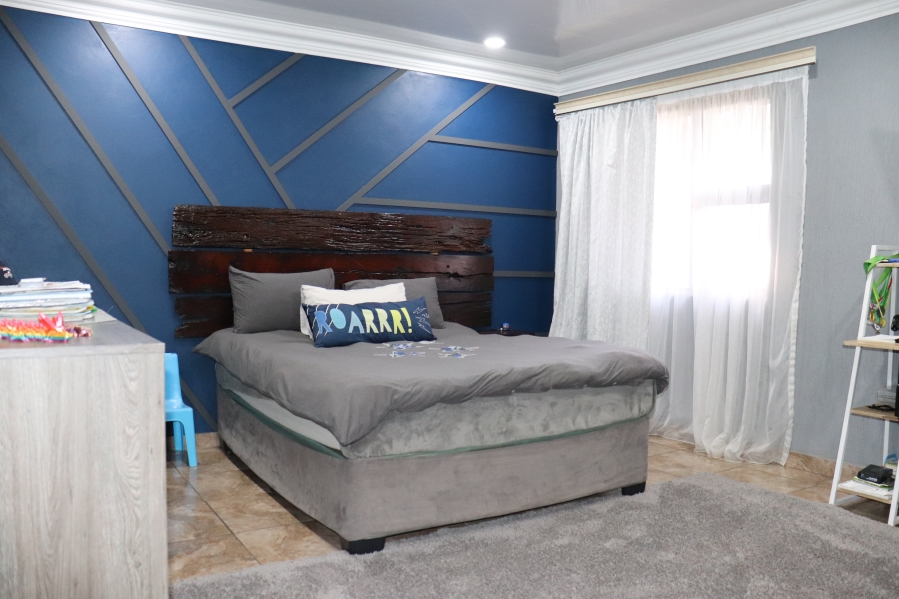 13 Bedroom Property for Sale in Mooilande Gauteng