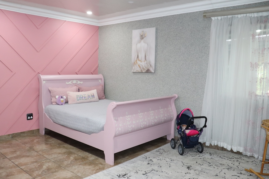 13 Bedroom Property for Sale in Mooilande Gauteng