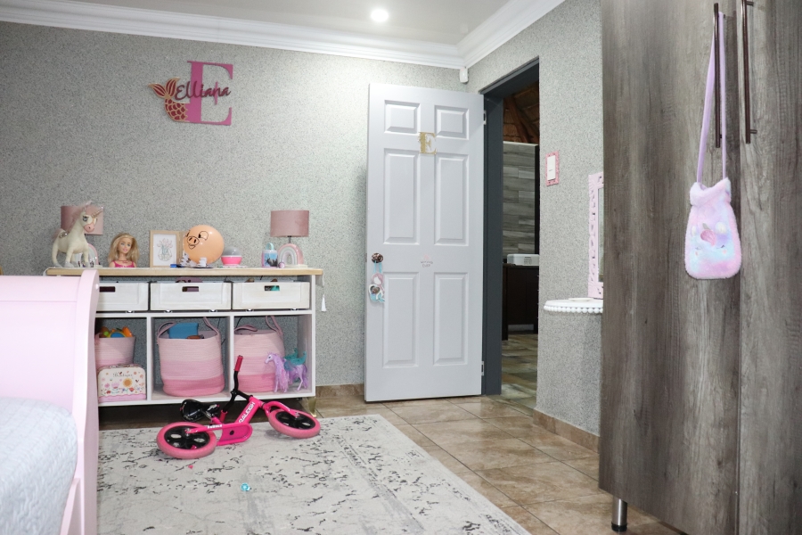 13 Bedroom Property for Sale in Mooilande Gauteng