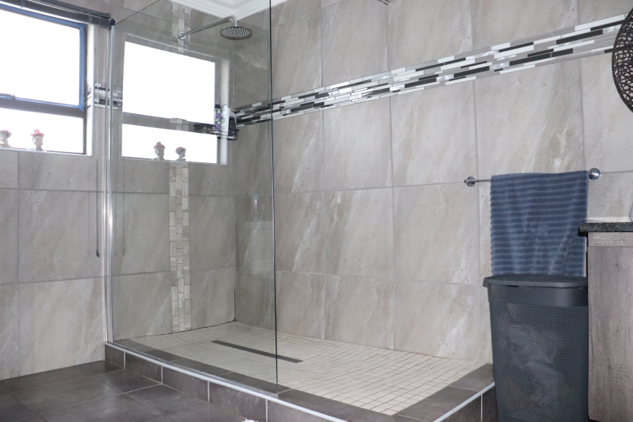 13 Bedroom Property for Sale in Mooilande Gauteng