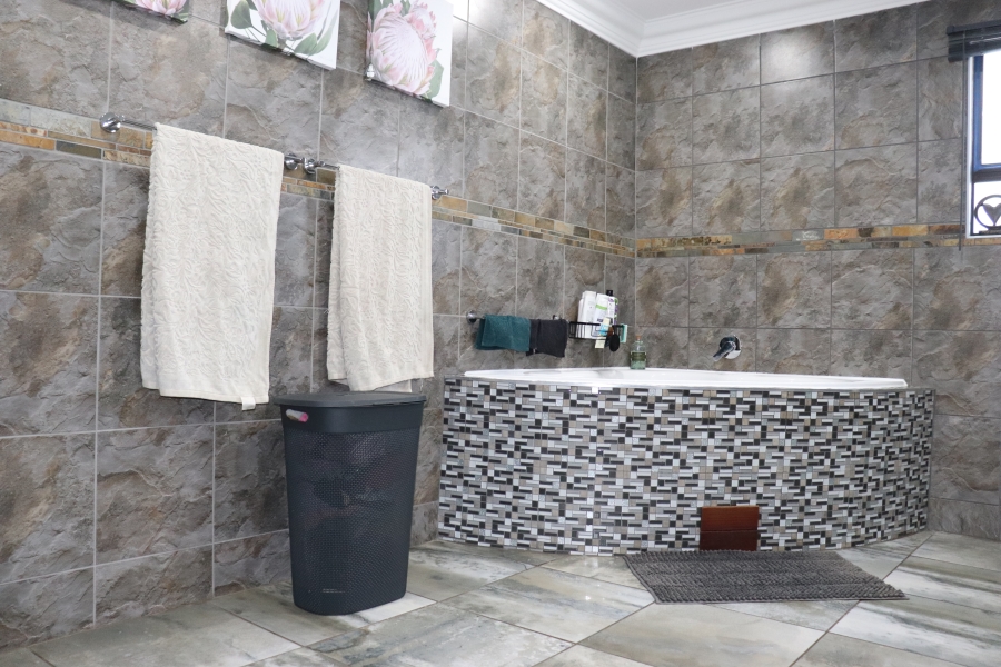 13 Bedroom Property for Sale in Mooilande Gauteng
