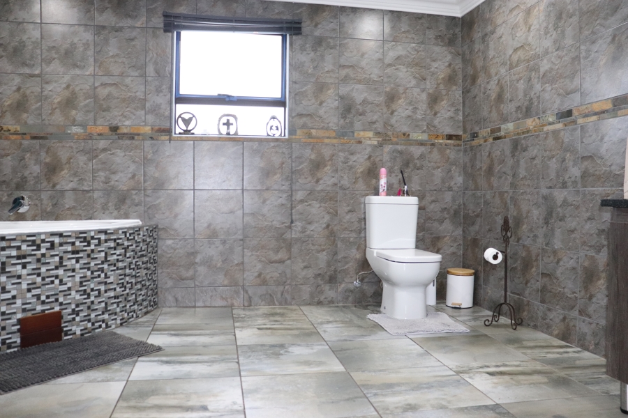 13 Bedroom Property for Sale in Mooilande Gauteng