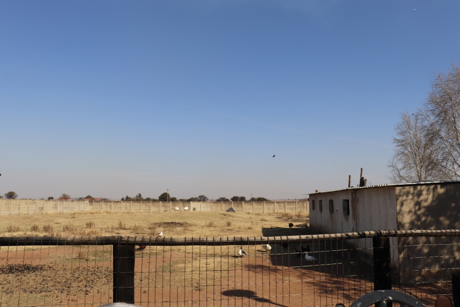 13 Bedroom Property for Sale in Mooilande Gauteng