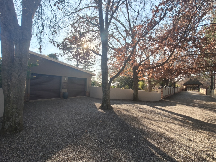 13 Bedroom Property for Sale in Mooilande Gauteng