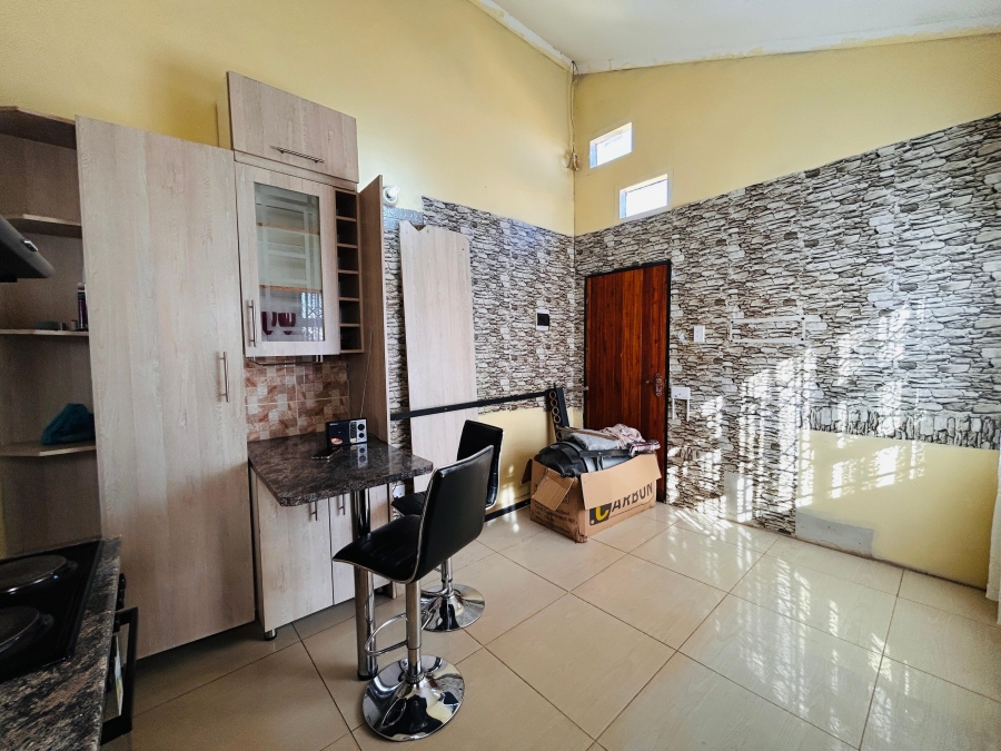 2 Bedroom Property for Sale in Savanna City Gauteng