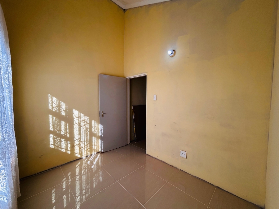 2 Bedroom Property for Sale in Savanna City Gauteng