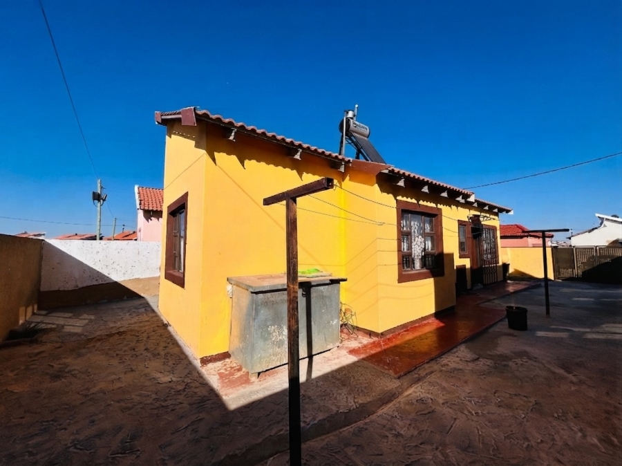 2 Bedroom Property for Sale in Savanna City Gauteng