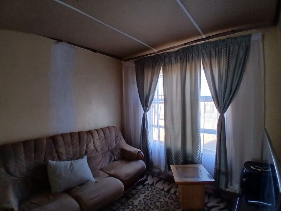 3 Bedroom Property for Sale in Lakeside Gauteng